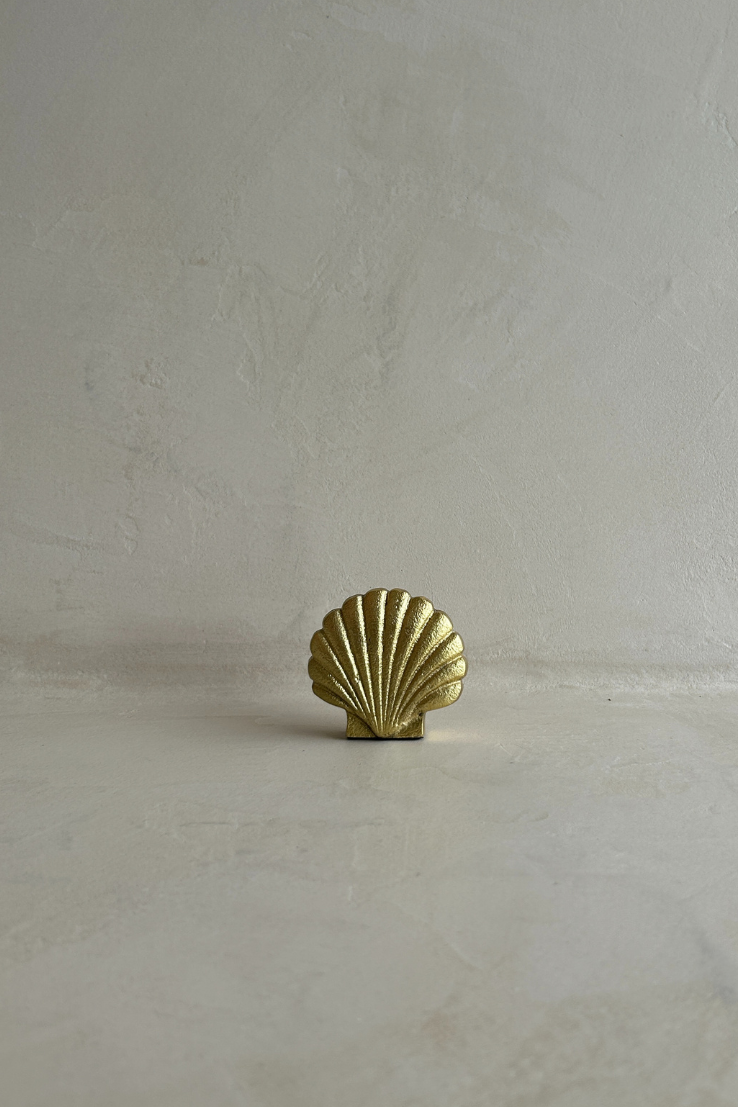 Clam Shell Place Card Holder